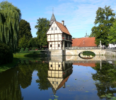 Torhaus mit Spiegelung