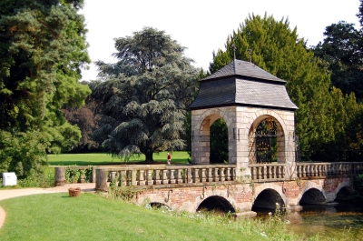 Schloss Dyck zu Jüchen, Brücke über den Wassergraben #2