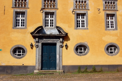 Schloss Dyck zu Jüchen, Innenhof-Fassade von 1663