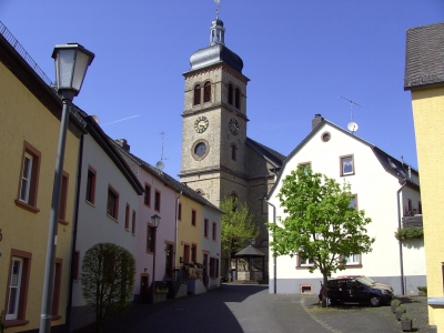 Kirche zu Hillesheim in der Eifel