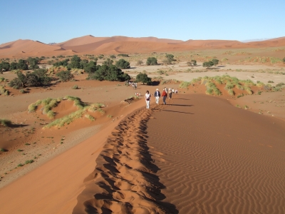 Dünenaufstieg in Namibia