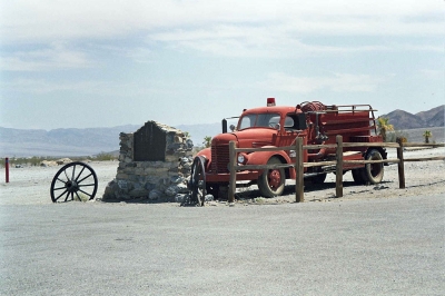 Oldie-firetruck in Death valley, Nevada