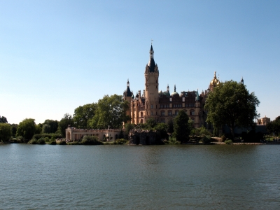 Schwerin Schloss mit See