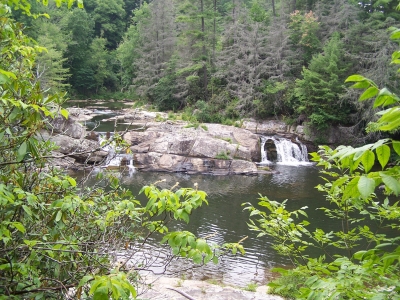 Kleiner Wasserfall in den Appalachen