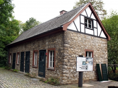 Bergisch Gladbach Papiermühle Remise und Waschküche