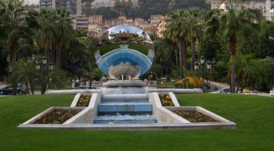 Spiegelbild des Casino Monaco