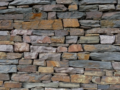 Hintergrund: Bruchsteinmauer