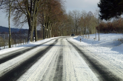 Icy road - glatte Strasse