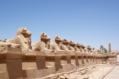Der Eingangsbereich im Karnak-Tempel