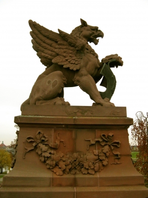 Skulptur auf der Moltkebrücke