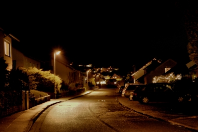 Noch eine Straße bei Nacht