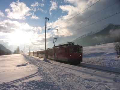 Schweizer Bahn im Wintertraum