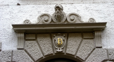 Hauszeichen BG in München
