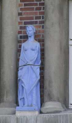 Frau in Blau II