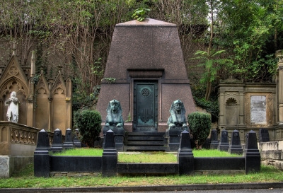 Das Grab