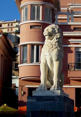 Samos, Löwendenkmal