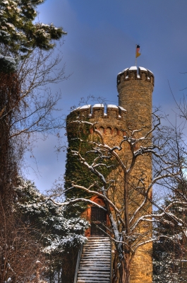 Der Lennebergturm im Lennebergwald