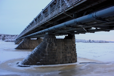 Eisige Brücke