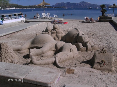 Aus Sand gebaut