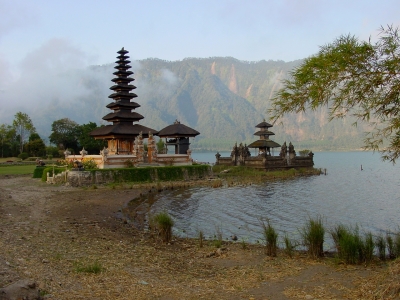 Tempel am See (Bali)