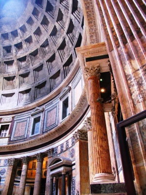 Rom_Pantheon innen mit Portal_hoch