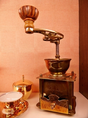 Antike Kaffeemühle