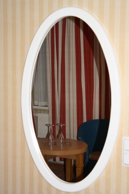 spiegelbild im hotel