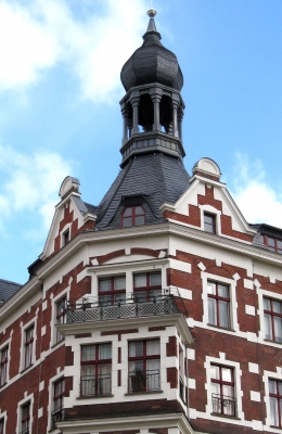 Fassade mit Zwiebeltürmchen