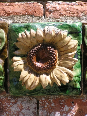 Sonnenblume am Capricho von Gaudí in Comillas