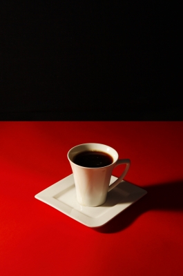 Kaffetasse im Seitenlicht