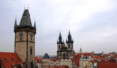 Prager Altstadt mit Rathausturm und Theinkirche