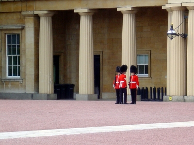Wachen vor dem Buckingham Palace