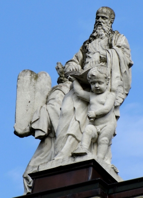 Skulptur auf der Schlosskirche Köpenick