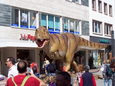 T-Rex in der Gießener Innenstadt