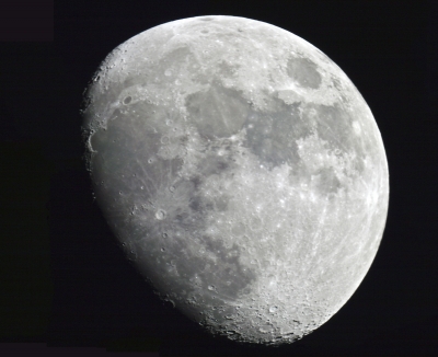 Mond im Frühling 2010