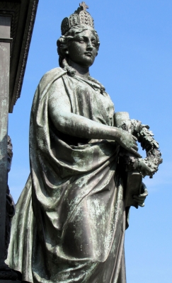 Stein-Denkmal Berlin (Sockel-Figur)