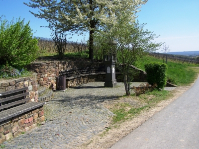 Sitzgruppe in den Weinbergen