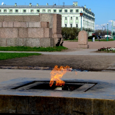 St. Petersburg, Ewige Flamme auf dem Marsfeld