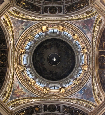 Innenansicht der Kuppel der Isaak-Kathedrale