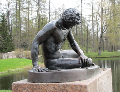 Skulptur im Park von Zarskoje Selo