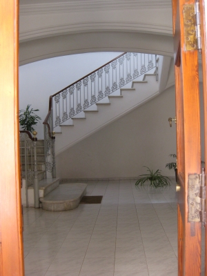 Hauseingang mit Treppen