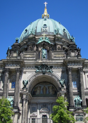 Berliner Dom, Kuppel mit Hauptportal