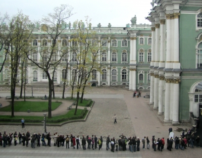 St.Petersburg, Anstehen vor der Eremitage