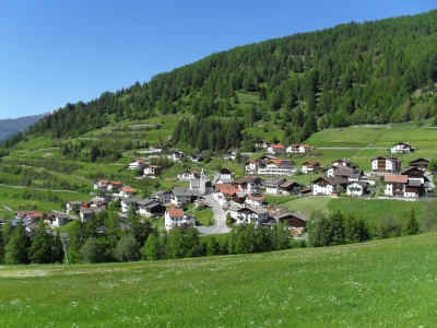 Tiroler Bergdorf Fendels