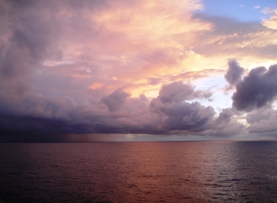 Sonnenaufgang über dem Meer 2