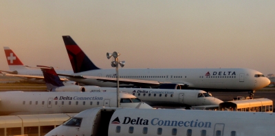 Abendlicher Stau auf dem Kennedy-Airport NY