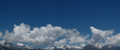 Wolken-Berge-Panorama