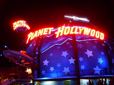 Planet Hollywood bei Nacht