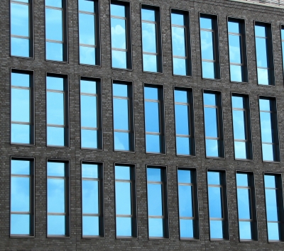 Klinker-Fenster-Fassade (Teilansicht)
