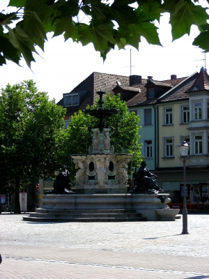 der Paulibrunnen auf dem Marktplatz